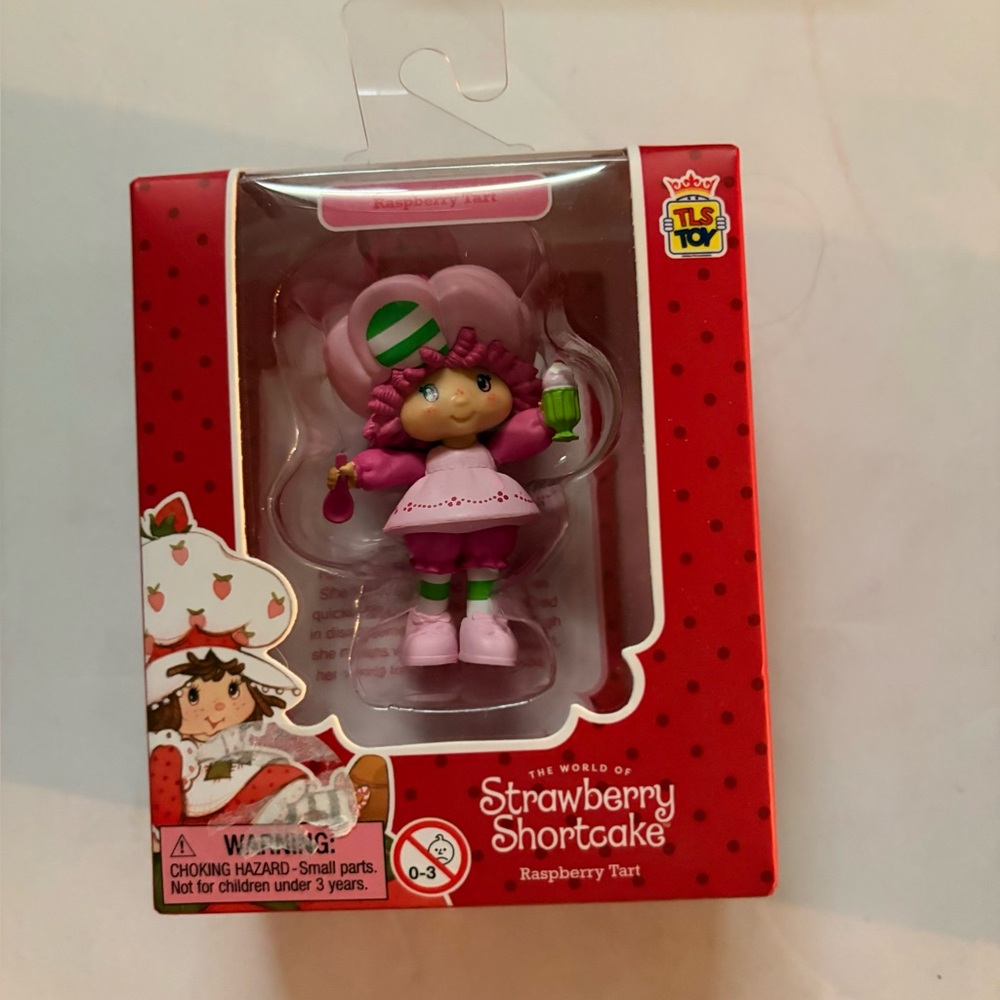 The Loyal Subjects Strawberry Shortcake Raspberry Tart Cheebee